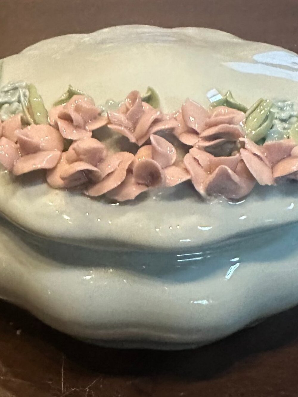 Vintage ceramic trinket box